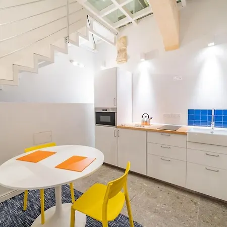 Apartament Dzc- Dazzle Den By Vallettastay